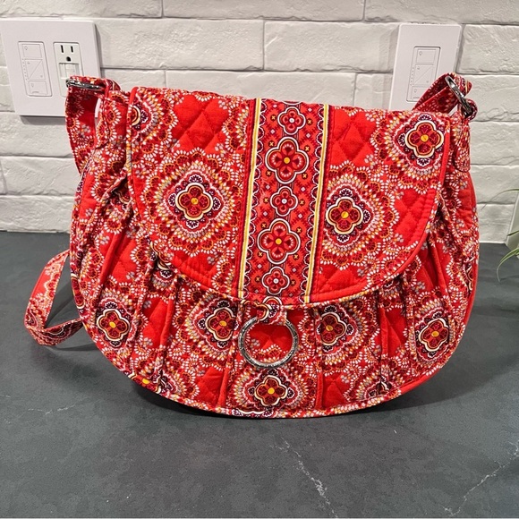 Vera Bradley paprika pattern saddle up crossbody bag LIKE NEW - Picture 1 of 15